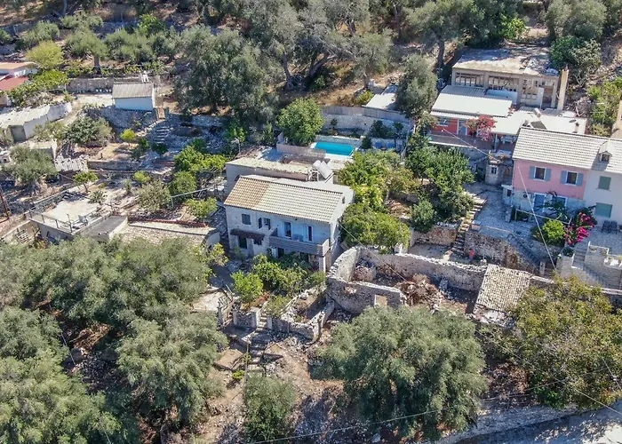 Adamantia Paxos فيلة