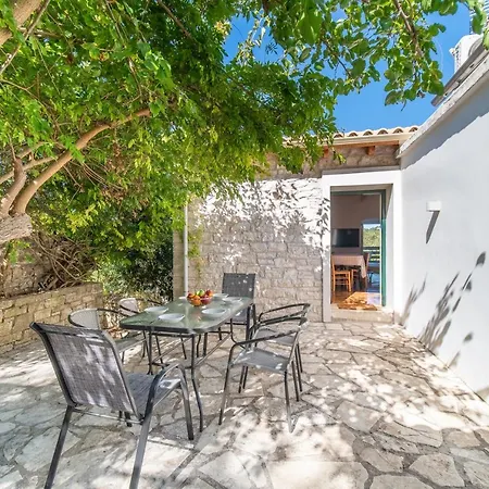 Adamantia Paxos